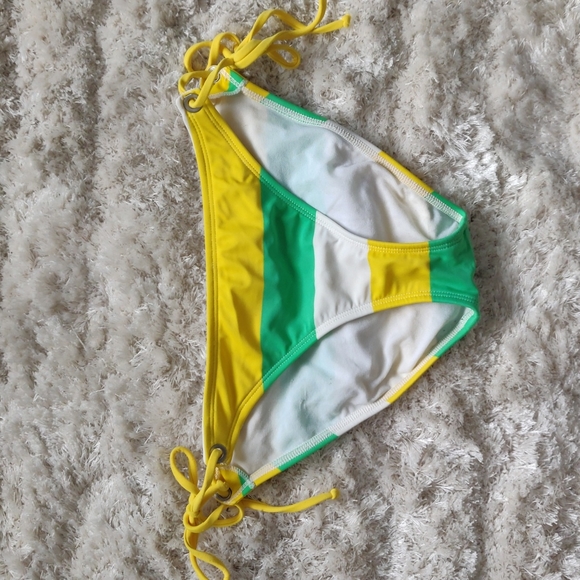 VGUC Striped bikini - Picture 5 of 9